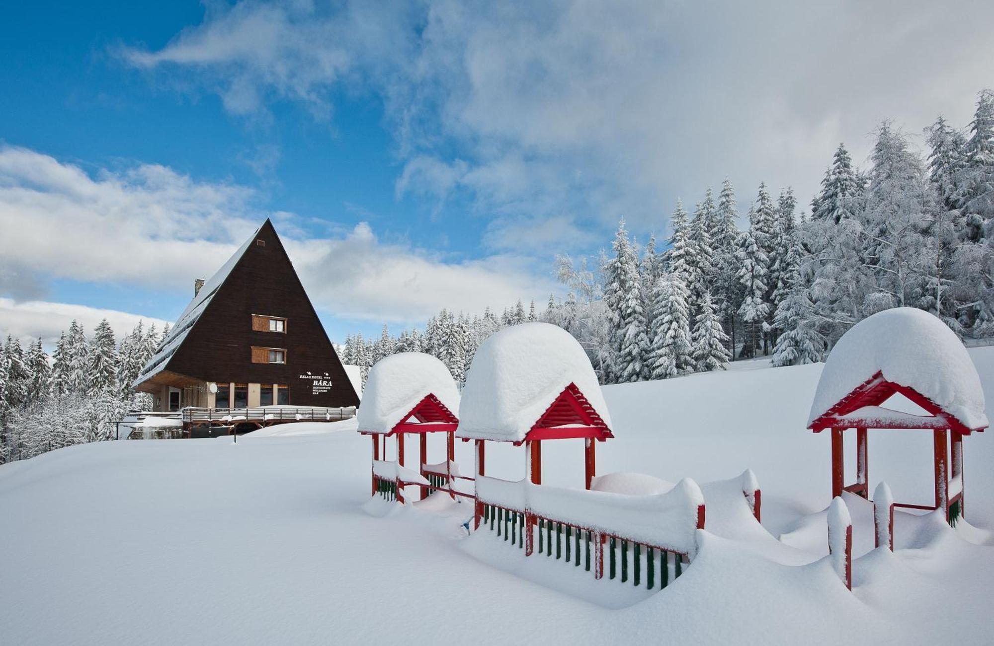 Relax Hotel Bara Бенецко Экстерьер фото