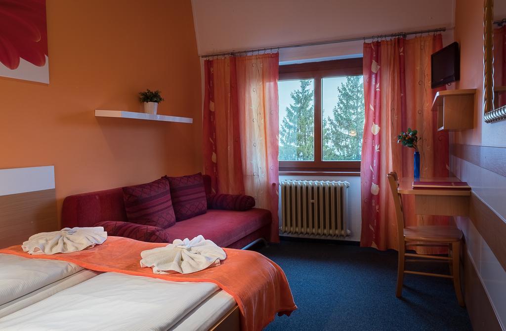 Relax Hotel Bara Бенецко Экстерьер фото